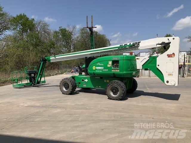 JLG 800AJ ブームリフト　屈伸型