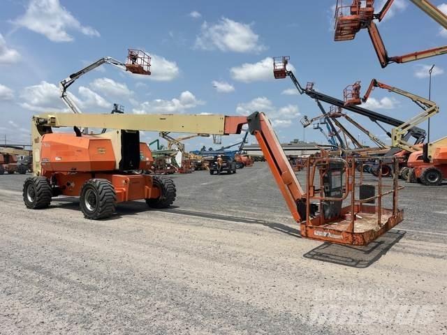 JLG 800AJ ブームリフト　屈伸型