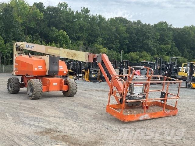 JLG 800AJ ブームリフト　屈伸型
