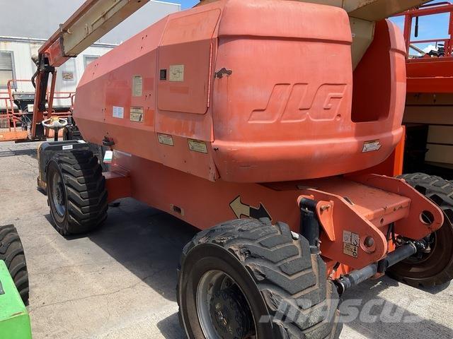 JLG 800AJ ブームリフト　屈伸型