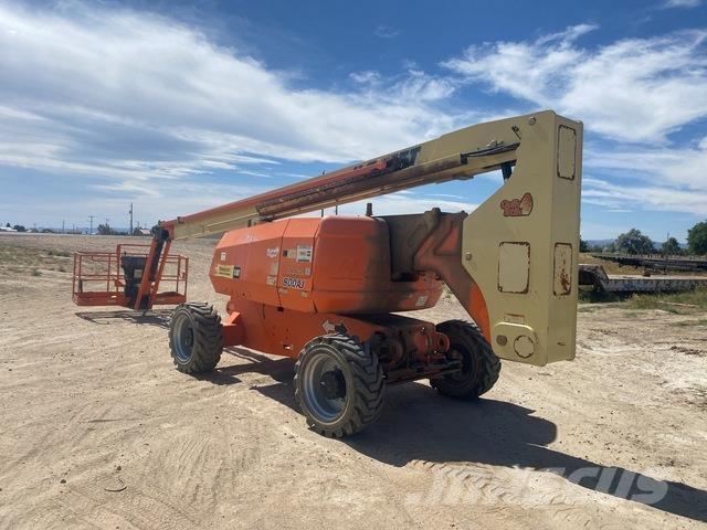 JLG 800AJ ブームリフト　屈伸型