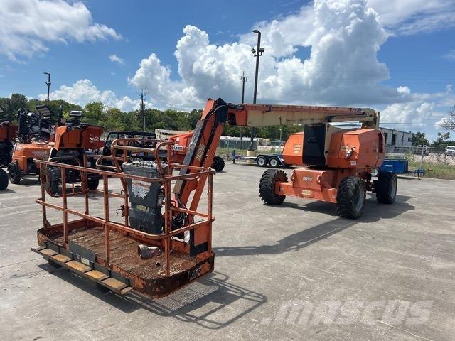 JLG 800AJ ブームリフト　屈伸型