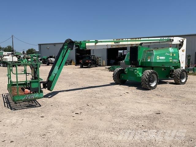 JLG 800AJ ブームリフト　屈伸型