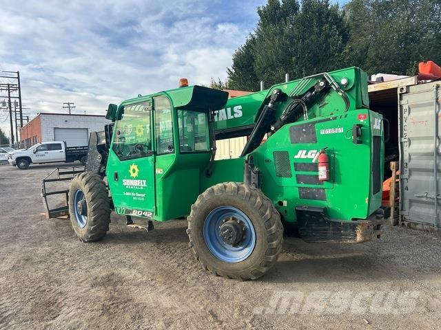 JLG 8042 テレスコーピックハンドラー