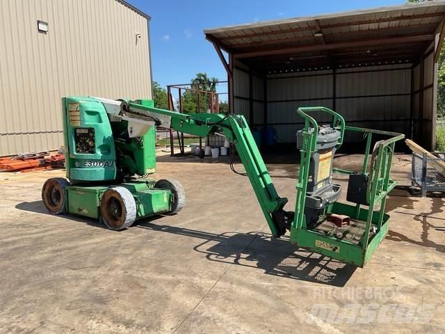JLG E300AJ ブームリフト　屈伸型