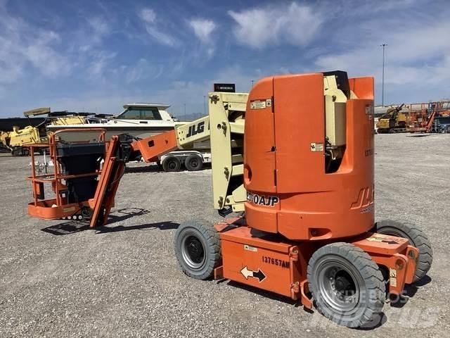 JLG E300AJP ブームリフト　屈伸型