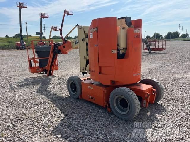 JLG E300AJP ブームリフト　屈伸型