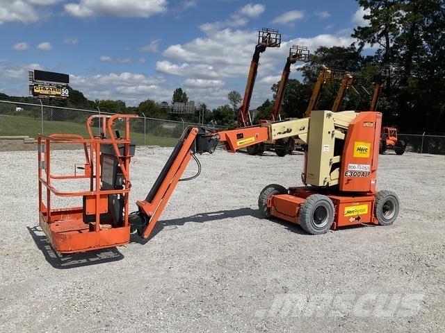 JLG E300AJP ブームリフト　屈伸型