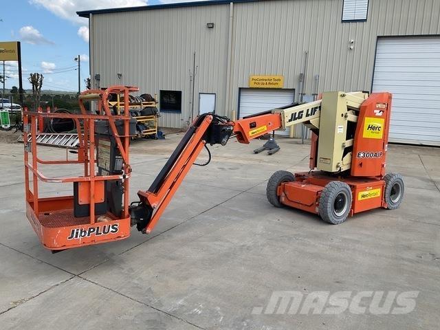 JLG E300AJP ブームリフト　屈伸型