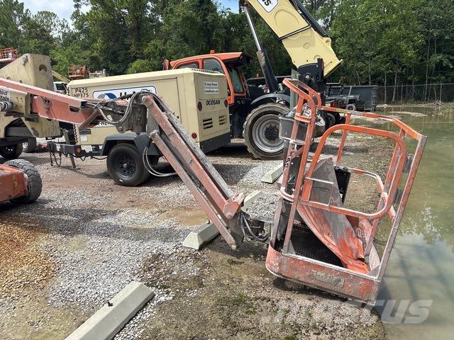 JLG E400AJP ブームリフト　屈伸型