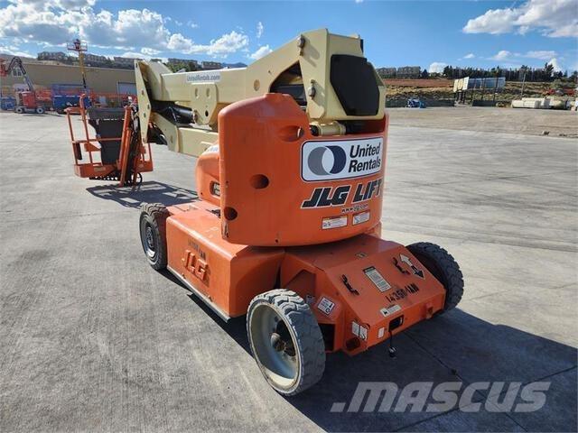 JLG E400AJP ブームリフト　屈伸型