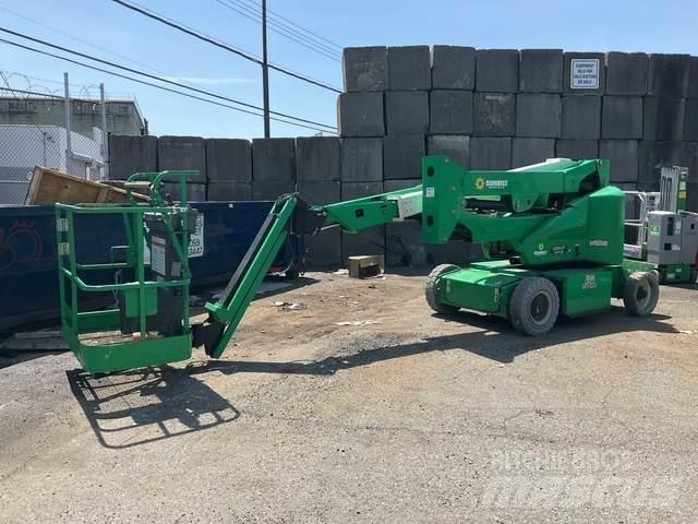 JLG E400AJPN ブームリフト　屈伸型