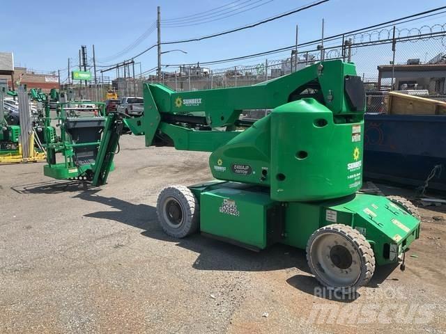 JLG E400AJPN ブームリフト　屈伸型