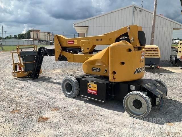 JLG E400AJPN ブームリフト　屈伸型