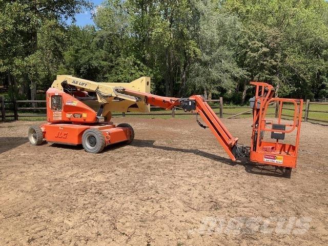 JLG E400AJPN ブームリフト　屈伸型