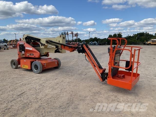 JLG E400AJPN ブームリフト　屈伸型