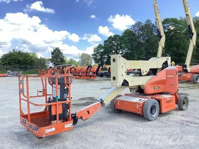 JLG E400AN ブームリフト　屈伸型