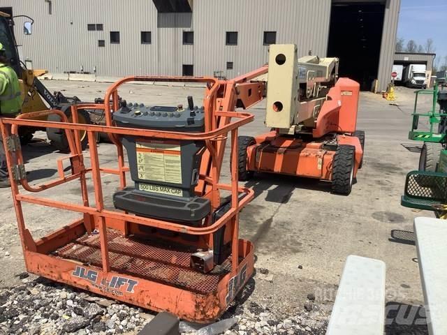 JLG E450AJ ブームリフト　屈伸型