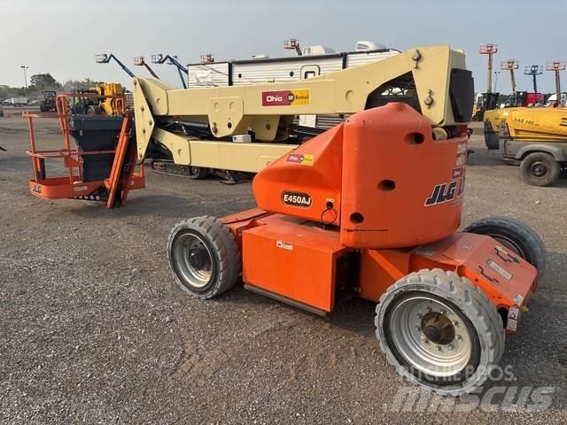 JLG E450AJ ブームリフト　屈伸型