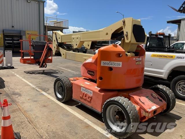 JLG E450AJ ブームリフト　屈伸型