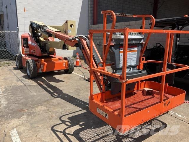 JLG E450AJ ブームリフト　屈伸型