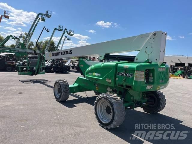 JLG M600JP ブームリフト　屈伸型