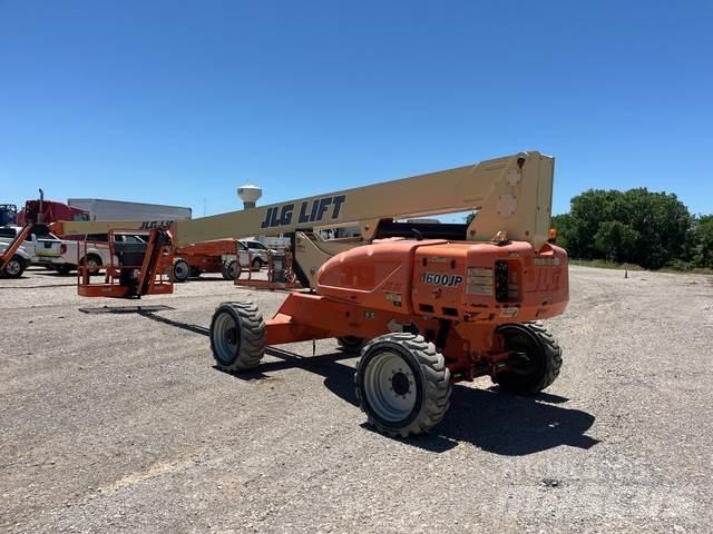 JLG M600JP ブームリフト　屈伸型