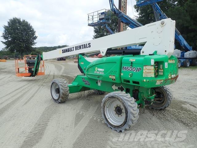 JLG M600JP ブームリフト　屈伸型