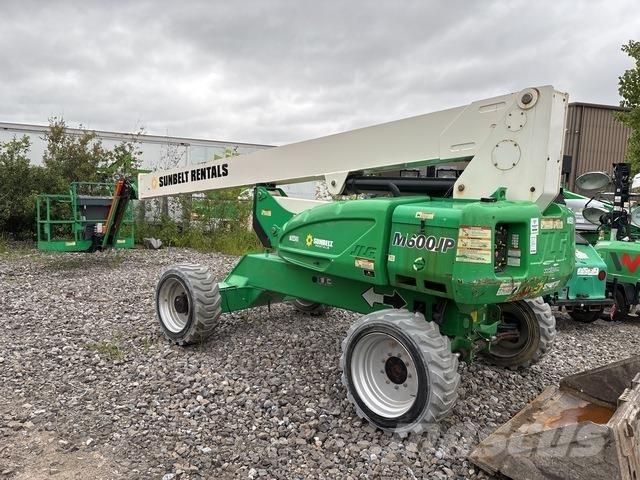 JLG M600JP ブームリフト　直伸型
