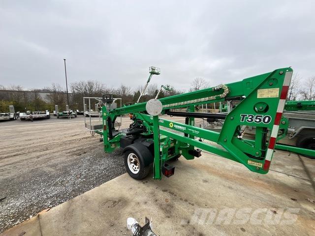 JLG T350 高所作業台付トレーラー