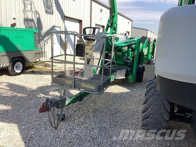 JLG T500J 高所作業台付トレーラー
