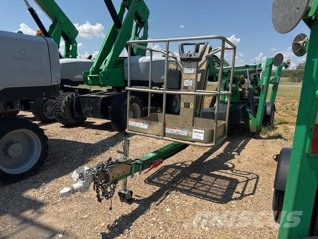 JLG T500J 高所作業台付トレーラー