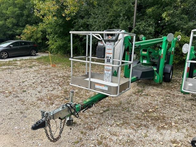 JLG T500J 高所作業台付トレーラー