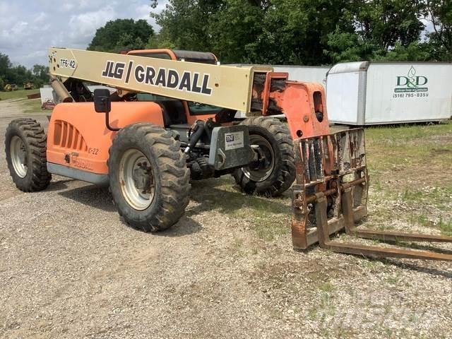 JLG TF6 42A テレスコーピックハンドラー