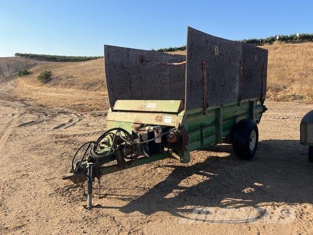 John Deere 450 肥料散布機