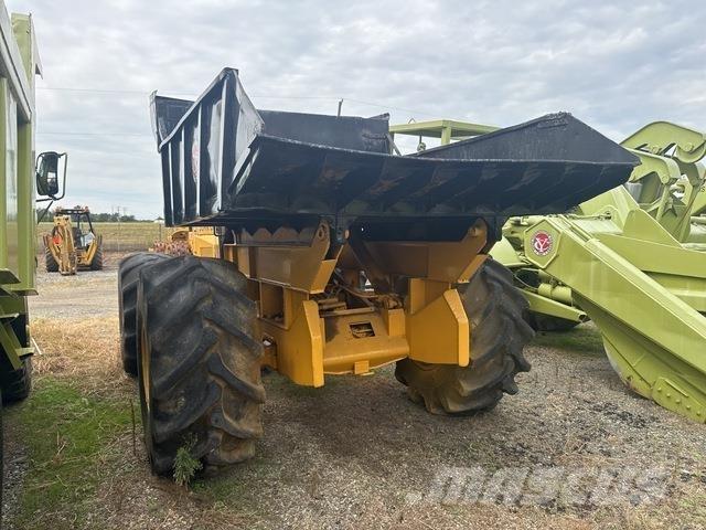 John Deere 640 スキッダー