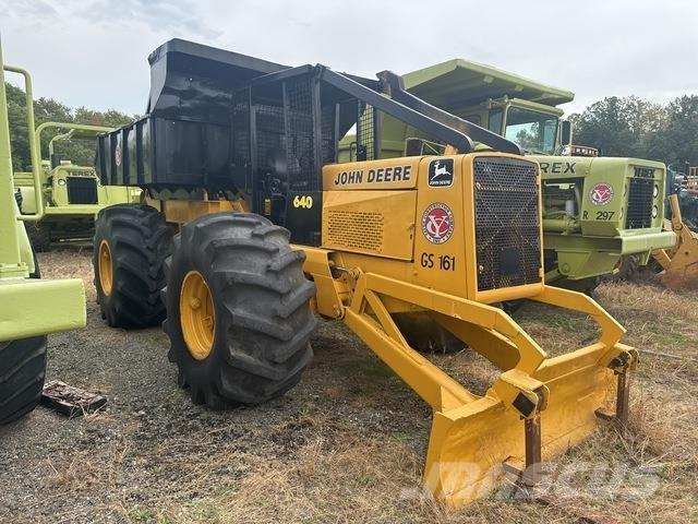 John Deere 640 スキッダー