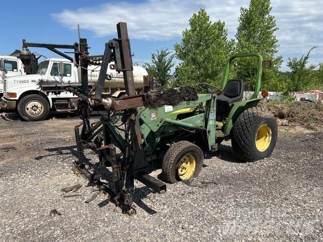 John Deere 750 コンパクトトラクター