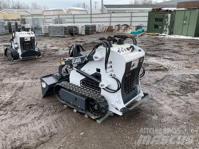JQ Power JQ400 スキッドステアローダー