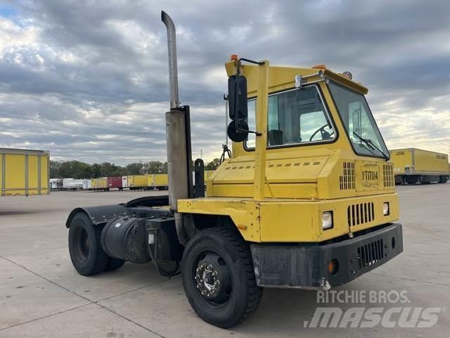 Kalmar 30 ターミナルトラクター