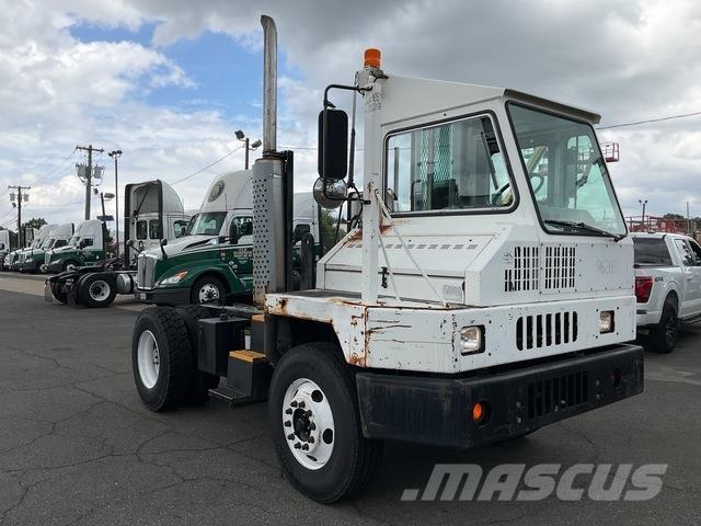 Kalmar 30 ターミナルトラクター
