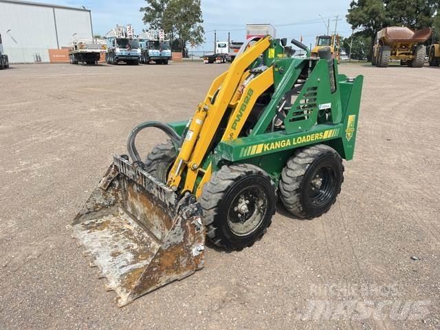  Kanga PW628 スキッドステアローダー