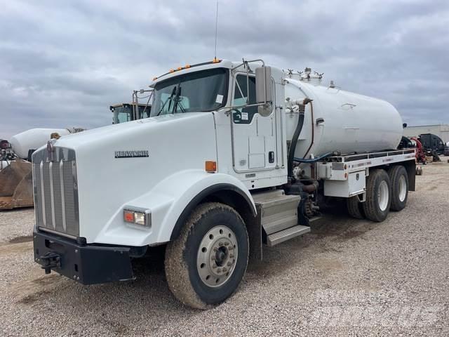 Kenworth T-800 コンバイン／バキュームトラック
