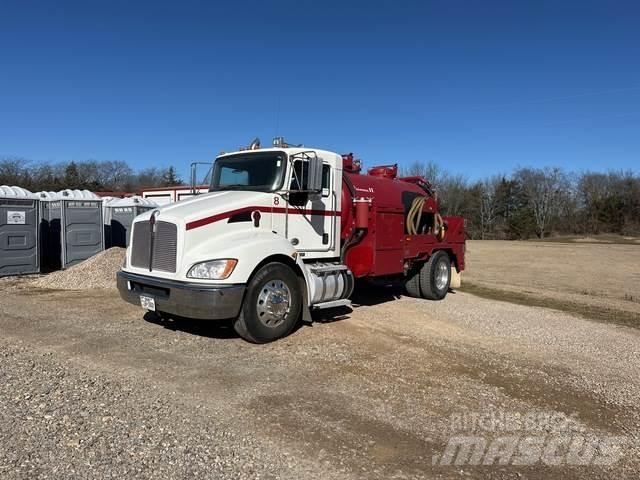 Kenworth T270 コンバイン／バキュームトラック