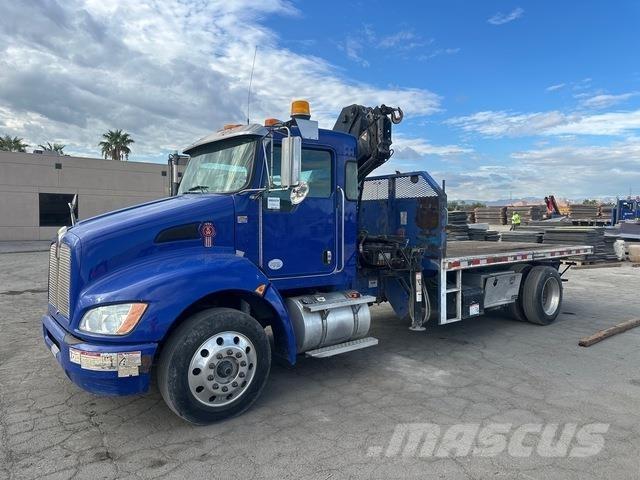 Kenworth T270 クレーントラック、ユニック車