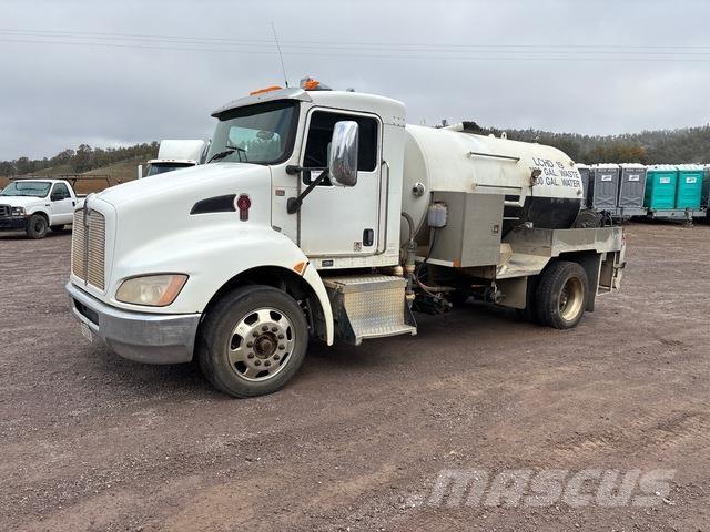 Kenworth T270 コンバイン／バキュームトラック