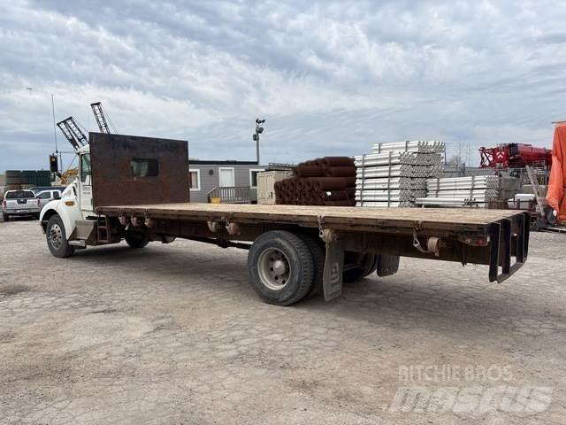 Kenworth T300 平ボディー