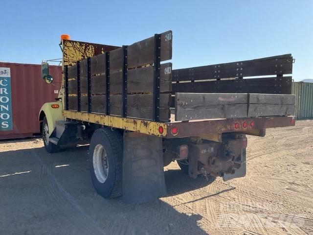 Kenworth T300 ダンプ