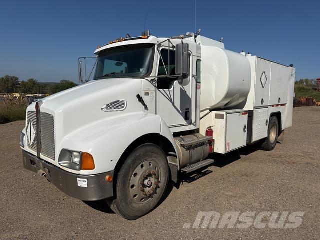 Kenworth T300 タンカートラック