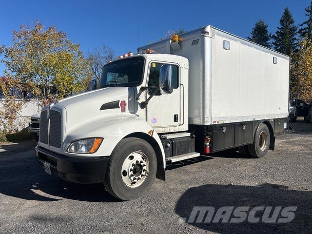 Kenworth T300 タンカートラック